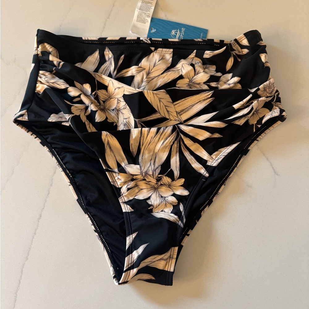Cupshe Black and Cream Tropical Bikini Bottom